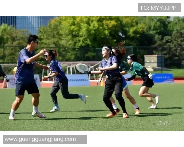 北京飞盘队在极限运动嘉年华中的突破与成长历程全景报道 北京飞盘队在极限运动嘉年华中的突破与成长历程全景报道