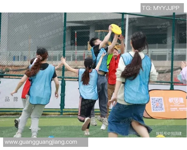 广州飞盘队团队协作引发热议运动飞盘的争议与发展探讨 广州飞盘队团队协作引发热议运动飞盘的争议与发展探讨