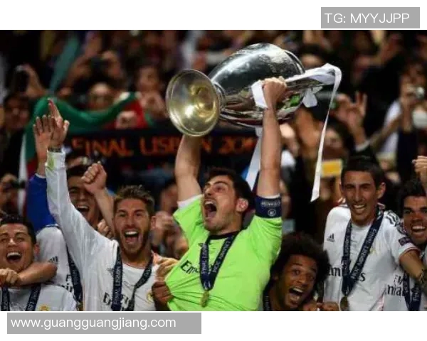 西安乒乓球队节奏表现分析与欧冠足球的精彩对比探讨 西安乒乓球队节奏表现分析与欧冠足球的精彩对比探讨